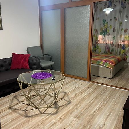 Ergi'S Studio Apartment ติรานา ภายนอก รูปภาพ